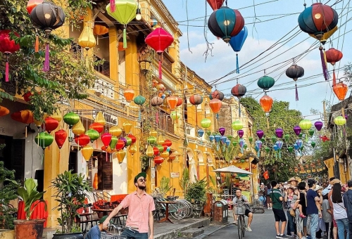 Shopping in Hoi An: A Cultural and Colorful Experience